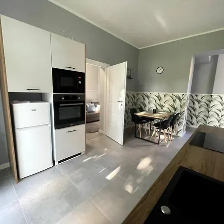 Апартаменты Duzy - Stare - 12 Osob - 6 Lozek Вроцлав