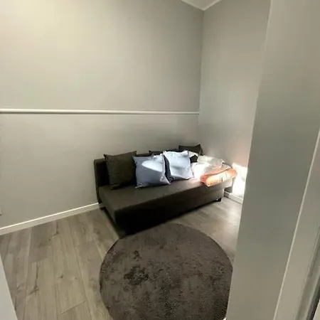 Duży - Stare - 12 Osób - 6 łóżek Breslavia