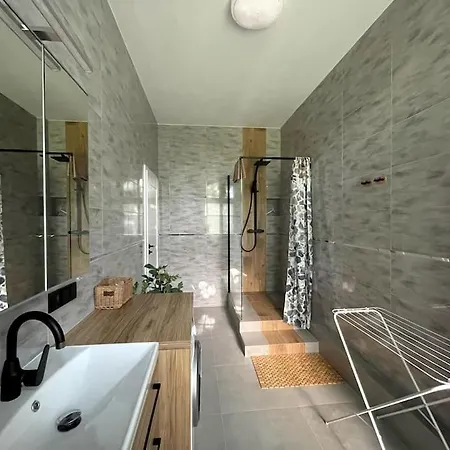 Duży - Stare - 12 Osób - 6 łóżek Apartamento